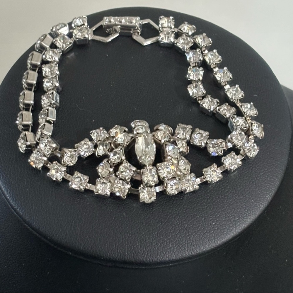 Old antique bracelet rhinestone crystals silver tone #086